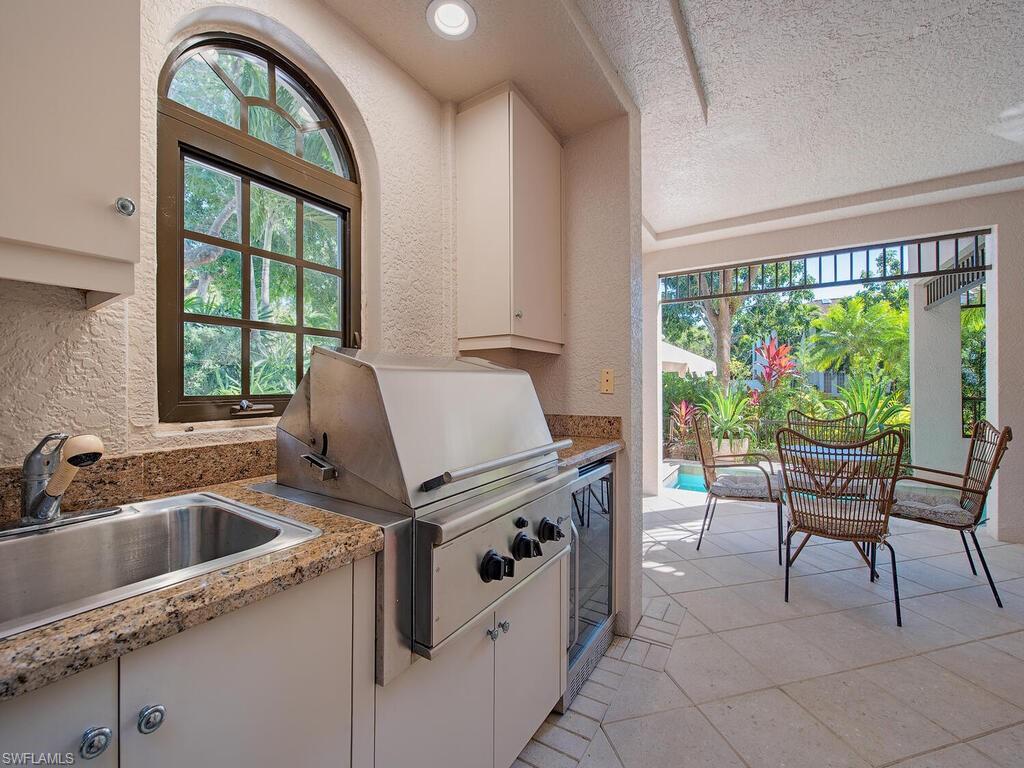 597 4th Avenue South, Unit 2 Naples, FL 34102 - Photo 3 of 17