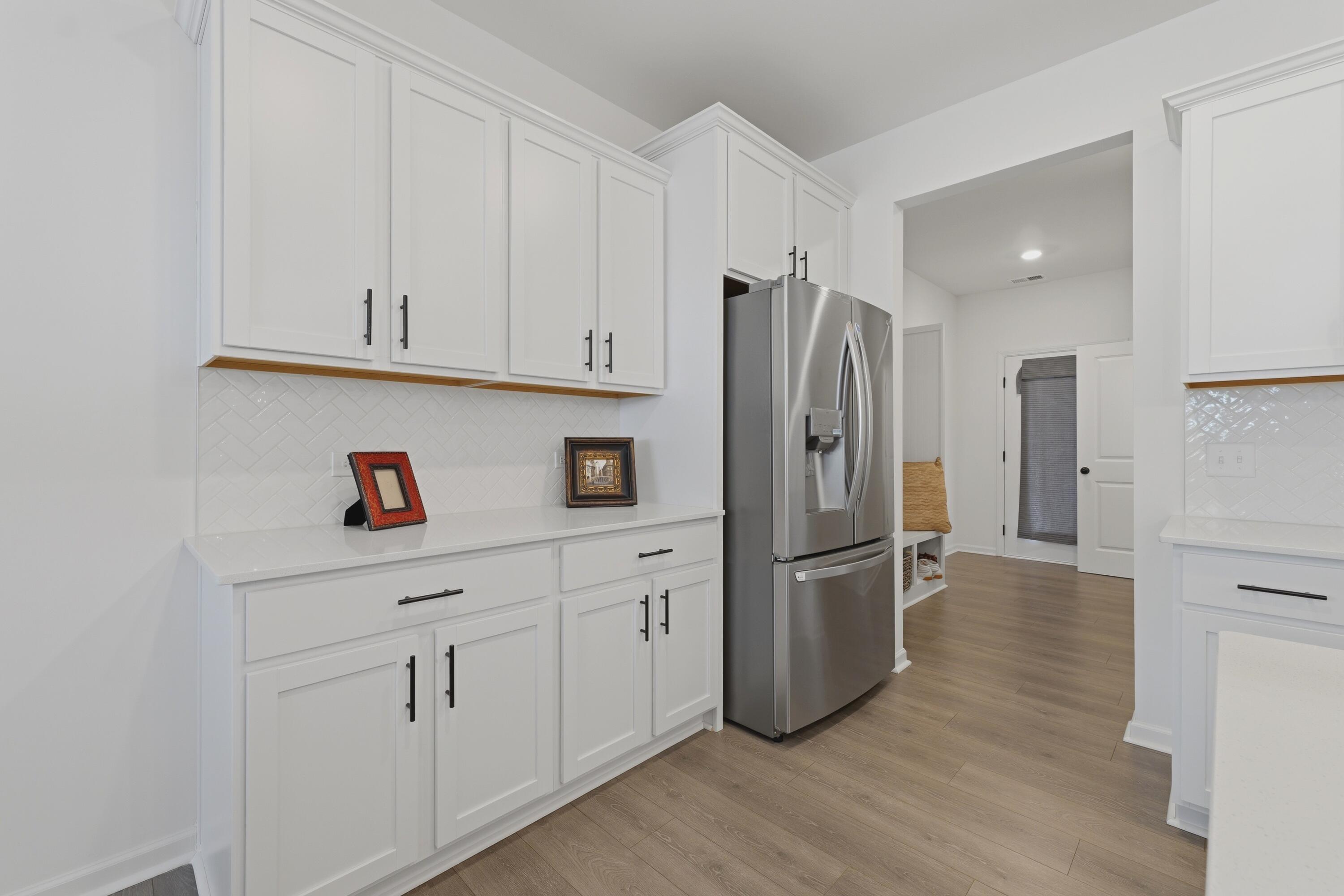 290 Surfbird Road Summerville, SC 29486 - Photo 8 of 27 022_P1008288