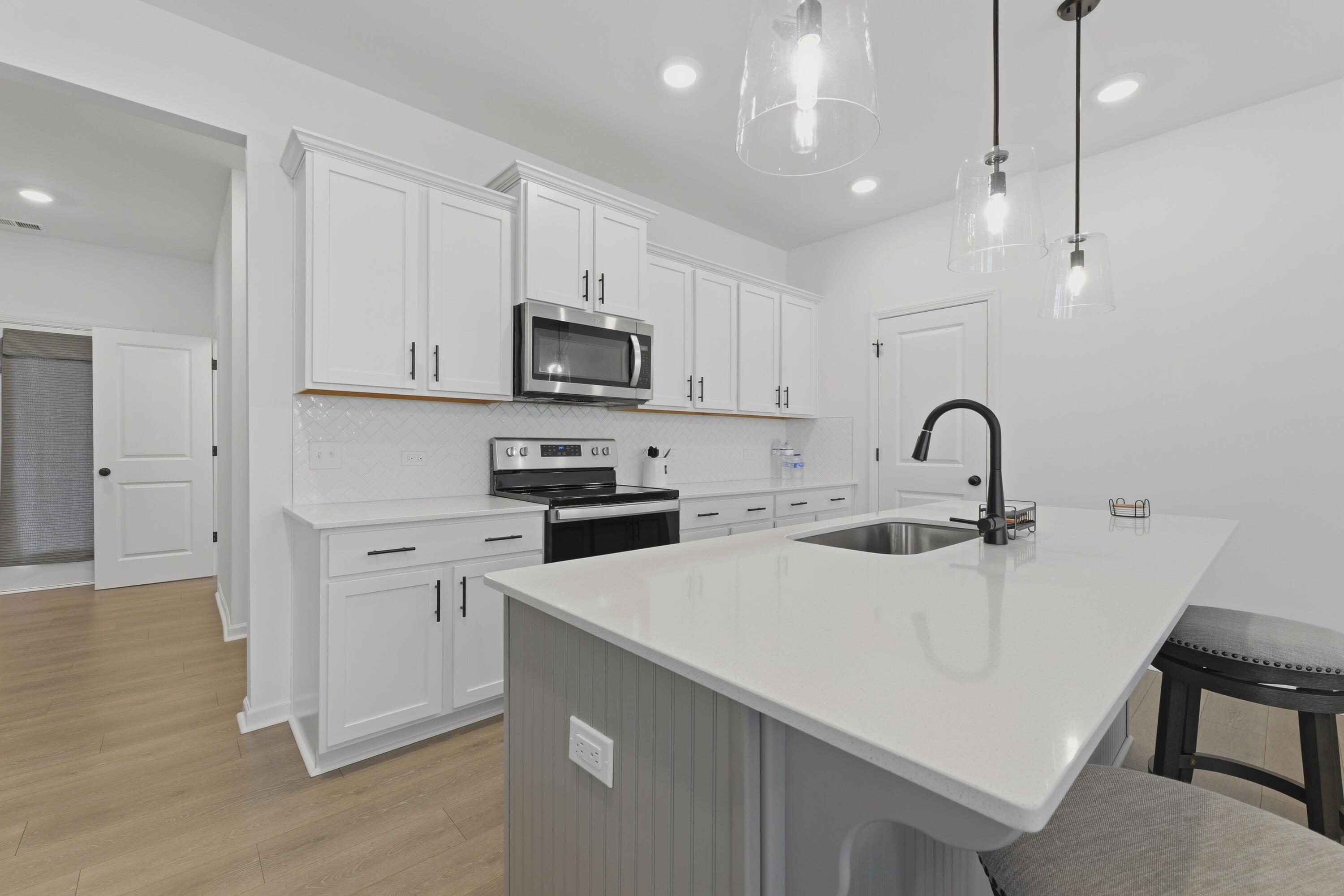 290 Surfbird Road Summerville, SC 29486 - Photo 9 of 27 021_P1008283