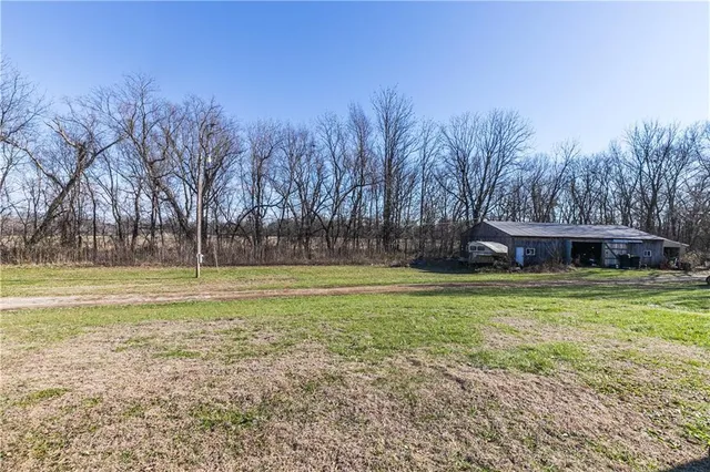 $260,000 | 24298 Mount Olive Road, Marshall, MO 65340