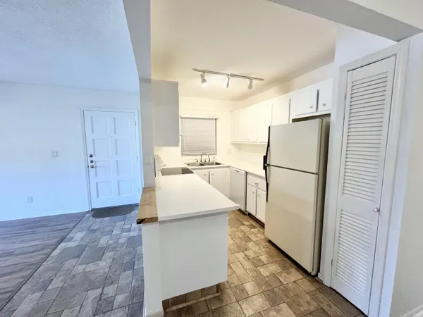 $1,650 | 1000 Northwest 13th Street, Unit 213A, Boca Raton, FL 33486