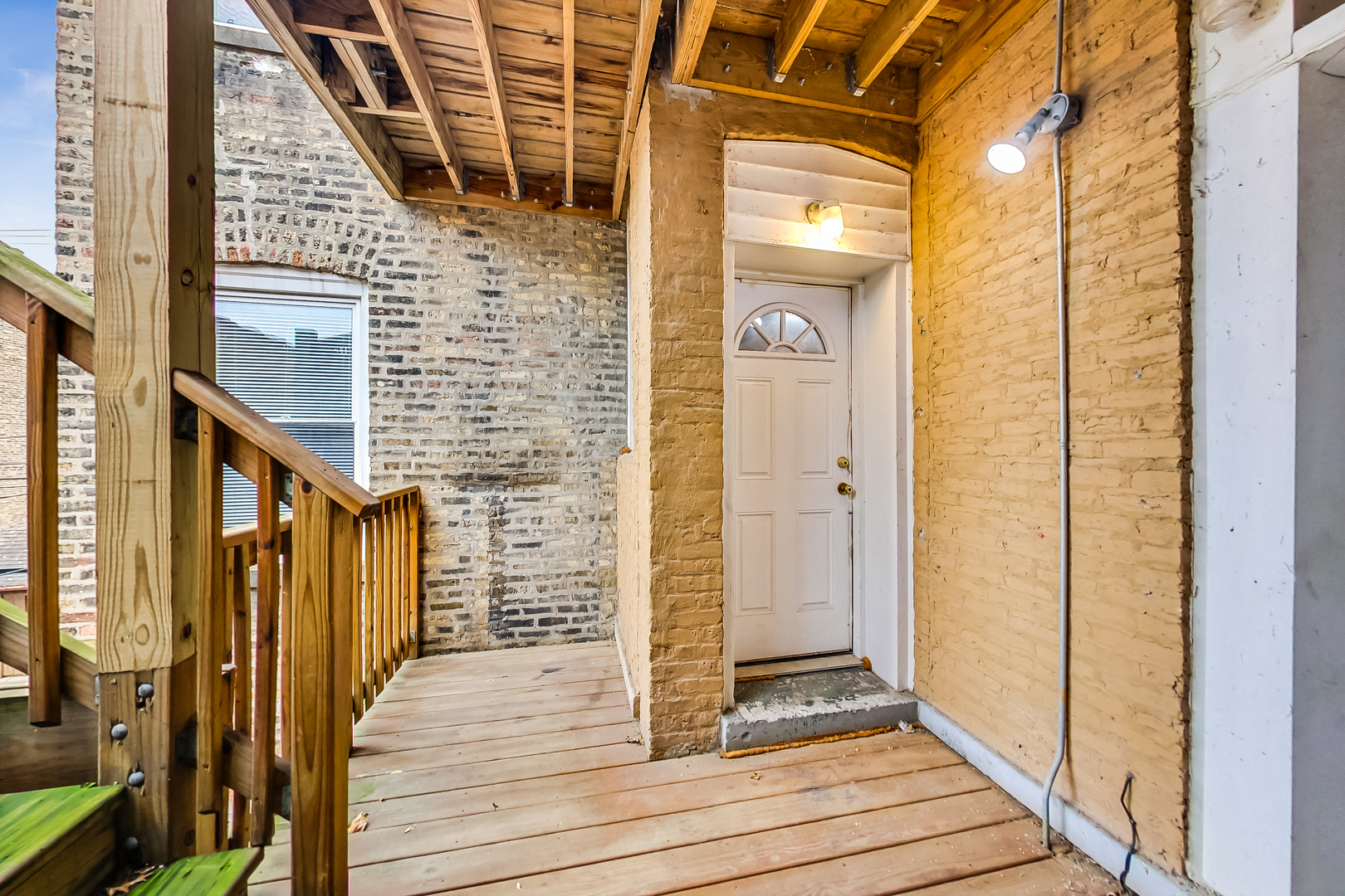 7321 North Paulina Street, Unit 2 Chicago, IL 60626 - Photo 23 of 27 a view of front door of house