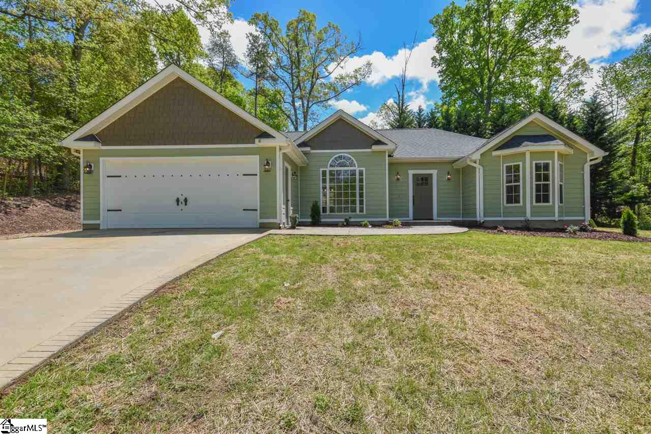31 Birch Tree Road Greer, SC 29651 - Photo 1 of 35