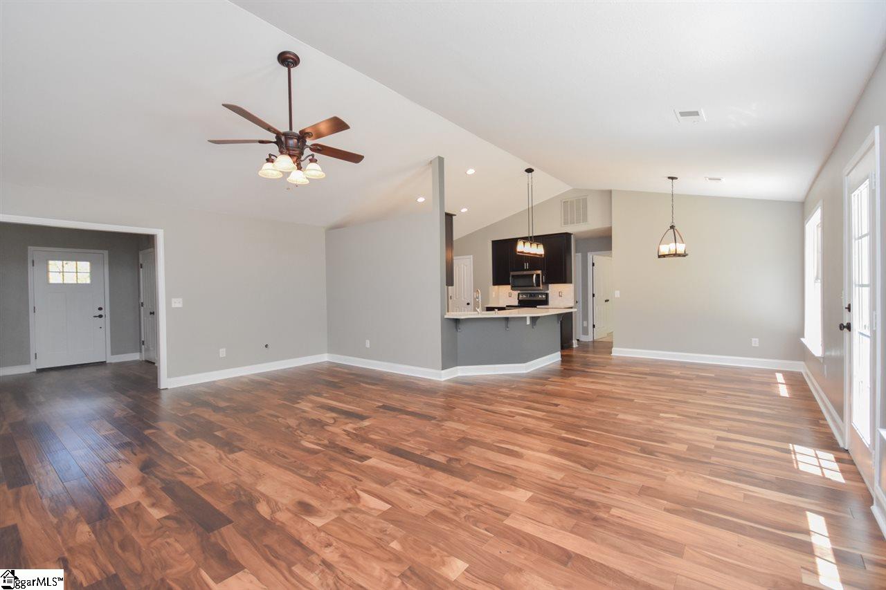 31 Birch Tree Road Greer, SC 29651 - Photo 15 of 35