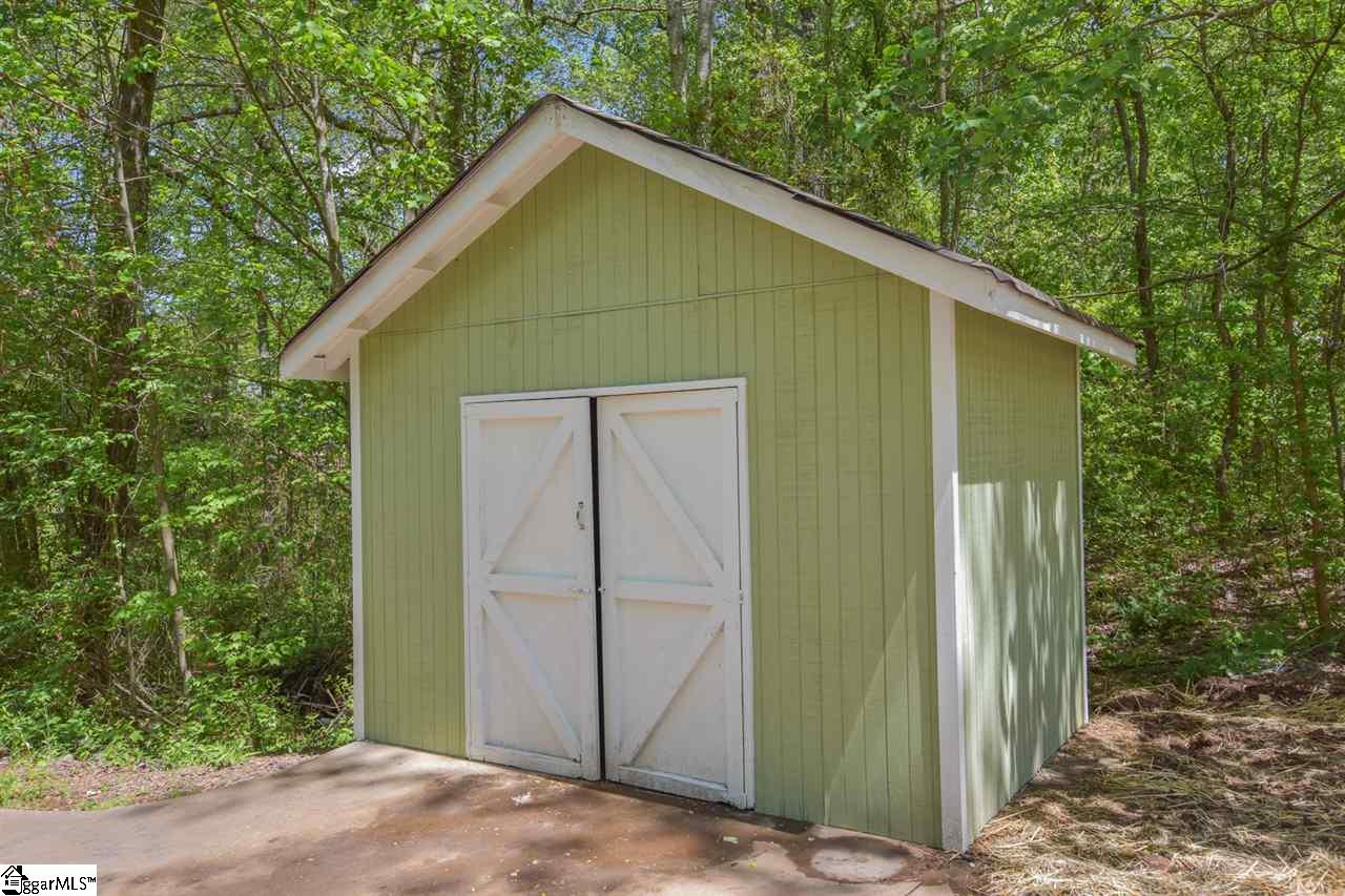 31 Birch Tree Road Greer, SC 29651 - Photo 34 of 35 Storage in matching motif