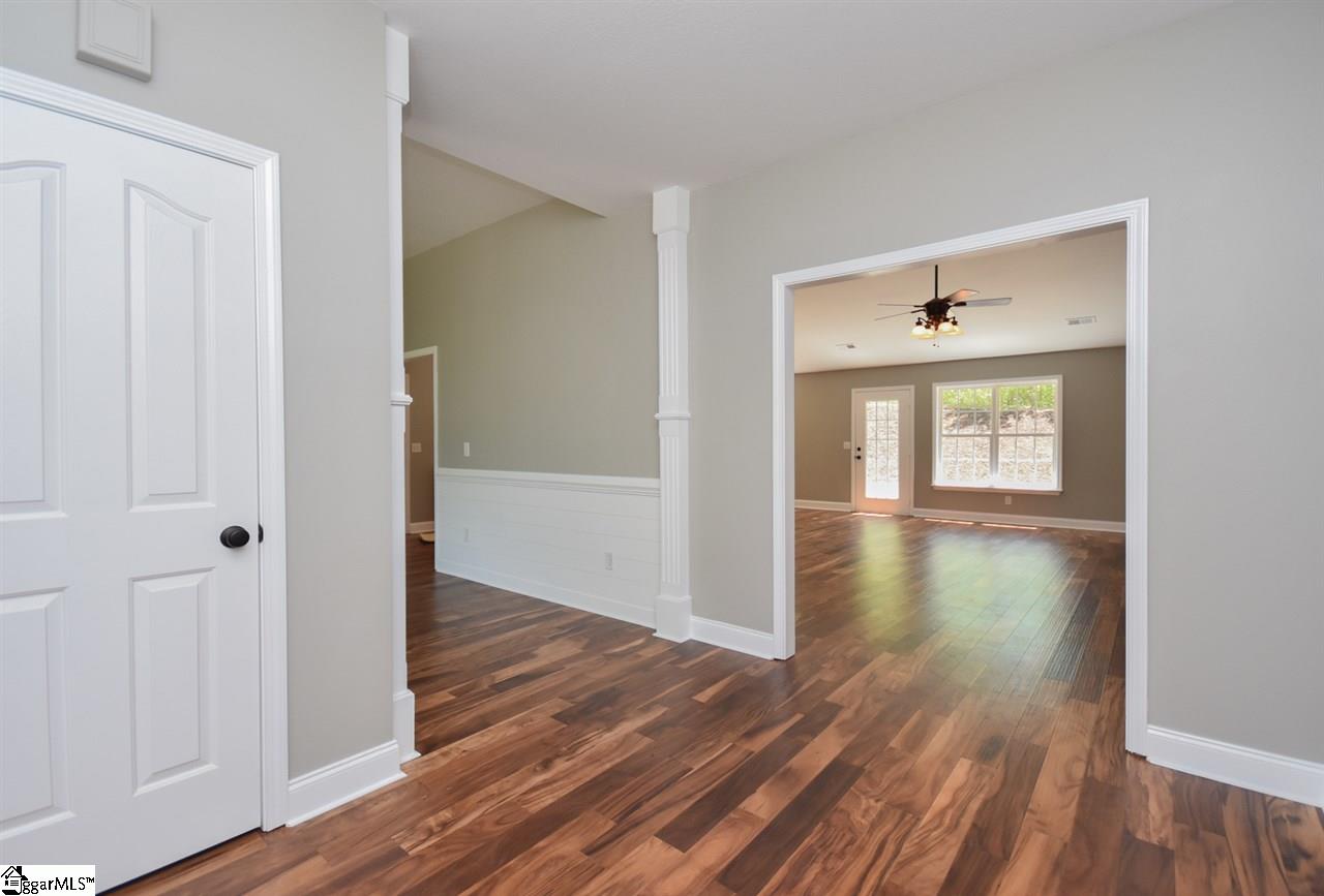 31 Birch Tree Road Greer, SC 29651 - Photo 5 of 35