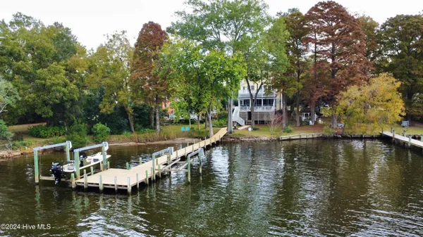 $895,000 | 107 South Main Street, Bath, NC 27808