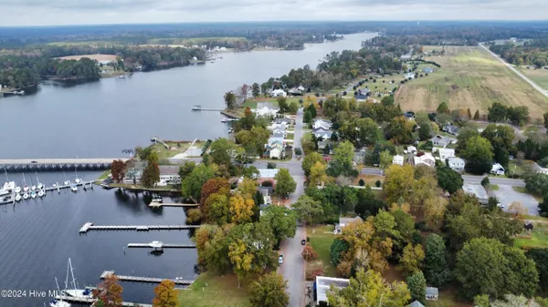 $895,000 | 107 South Main Street, Bath, NC 27808