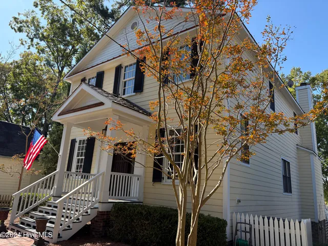 $895,000 | 107 South Main Street, Bath, NC 27808