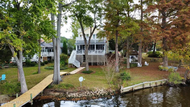 $895,000 | 107 South Main Street, Bath, NC 27808