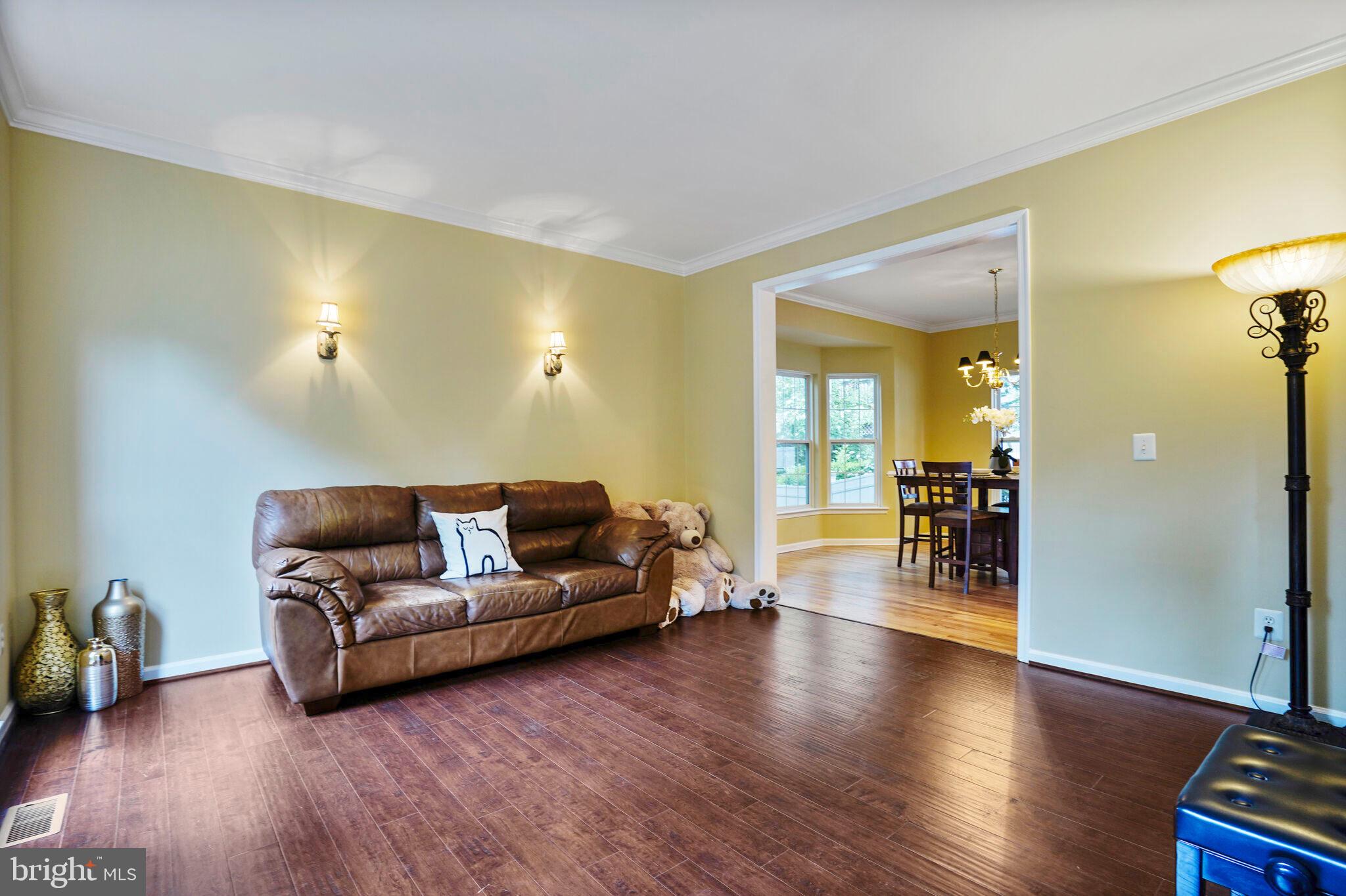 4578 Kieland Ridge Road Fairfax, VA 22030 - Photo 5 of 59 Gallery Image 5