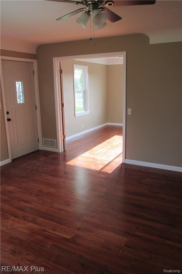 5209 Lippincott Road Lapeer, MI 48446 - Photo 11 of 38 IMG_2617.JPG