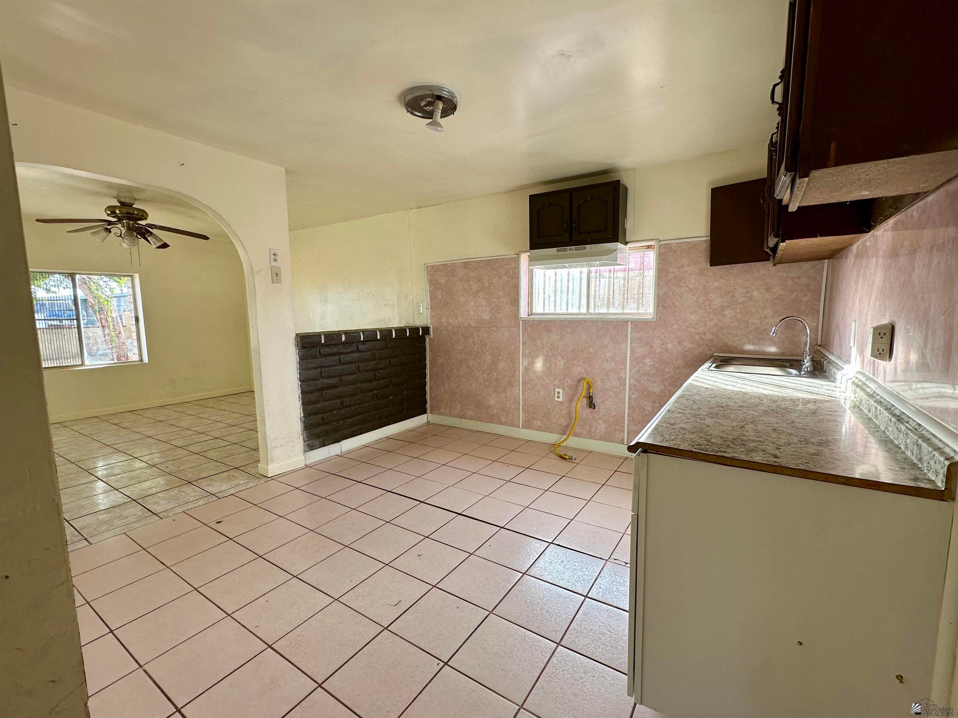 2176 East 14th Place Yuma, AZ 85365 - Photo 5 of 16 Gallery Image 5
