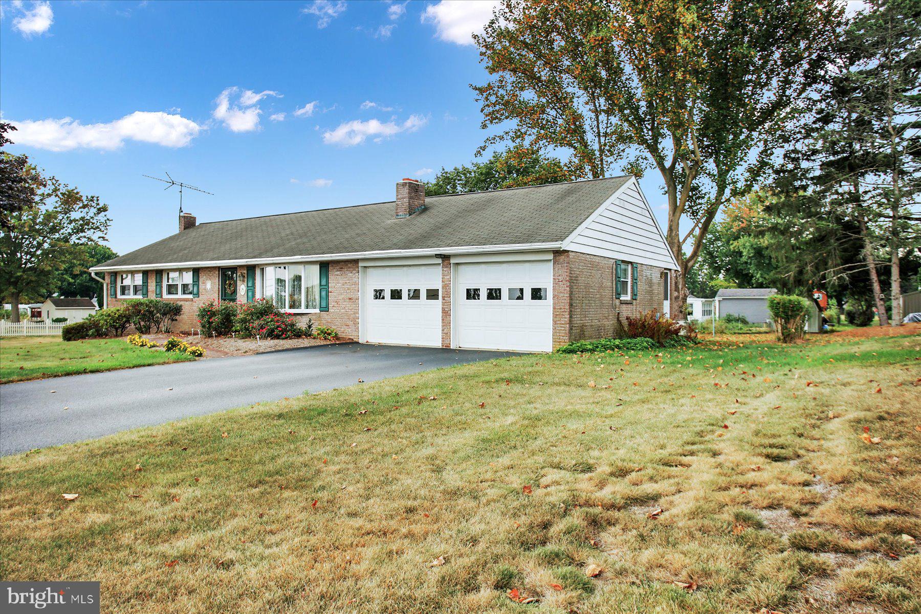 900 Snyder Hill Road Lititz, PA 17543 - Photo 3 of 27