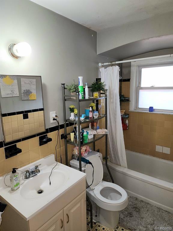 18456 Edinborough Road Detroit, MI 48219 - Photo 6 of 12 GetMedia