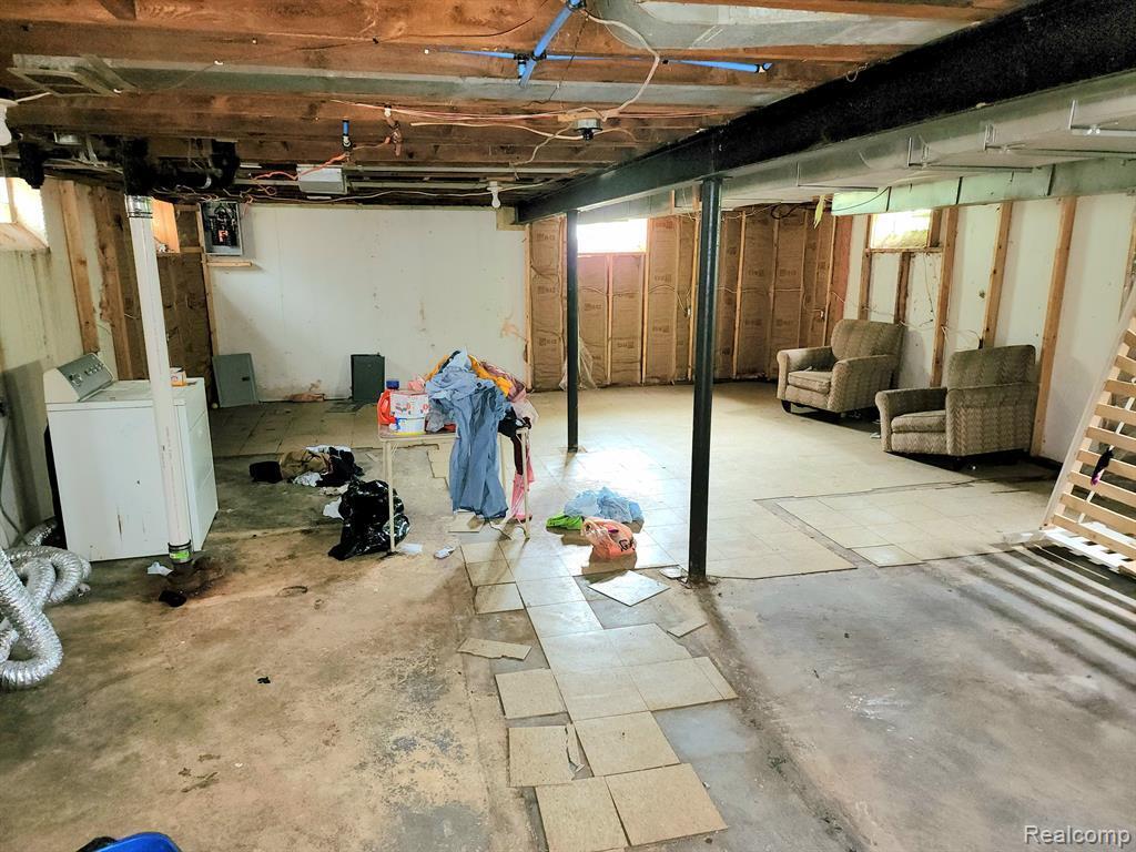 18456 Edinborough Road Detroit, MI 48219 - Photo 10 of 12 GetMedia