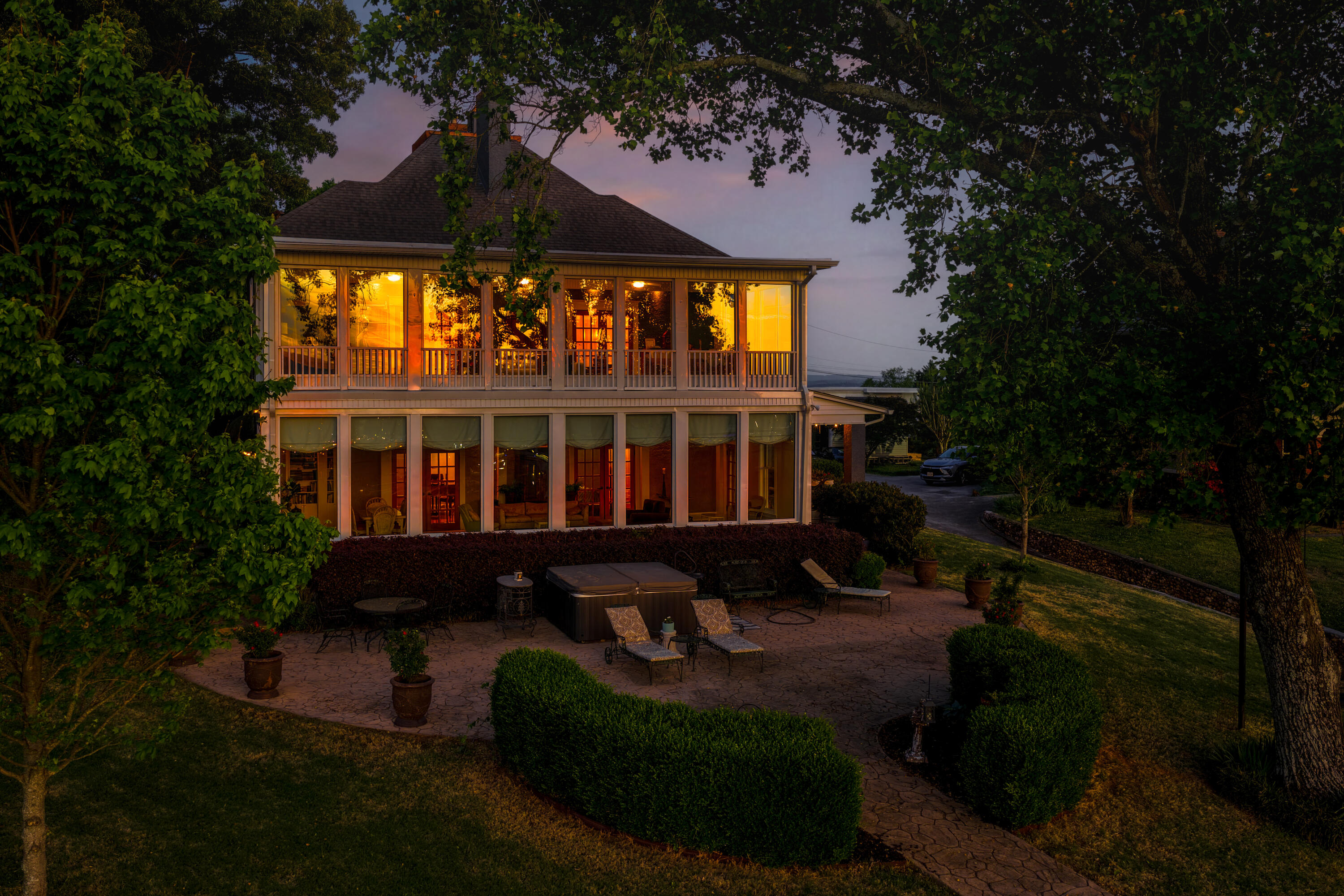 46 North Crest Road Chattanooga, TN 37404 - Photo 84 of 93 NCrestTwilight-1