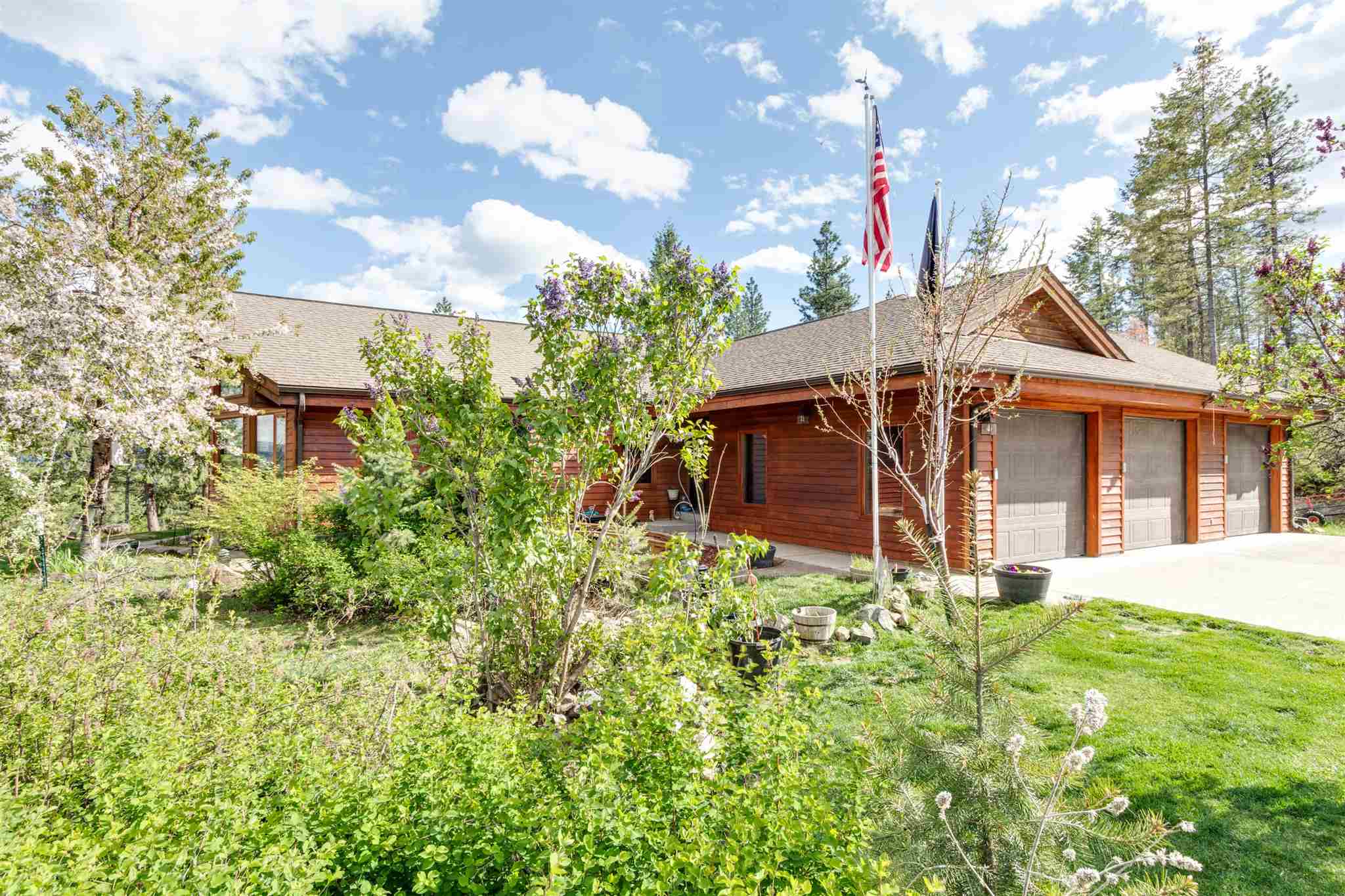 4049 Hesseltine Road Springdale, WA 99173 - Photo 1 of 42