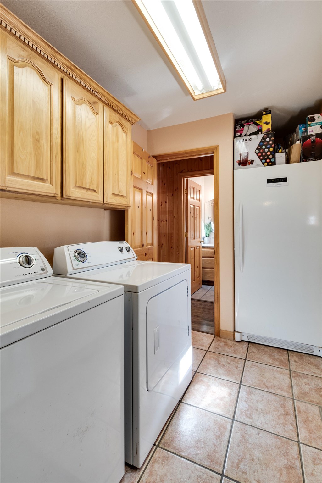 4049 Hesseltine Road Springdale, WA 99173 - Photo 19 of 42