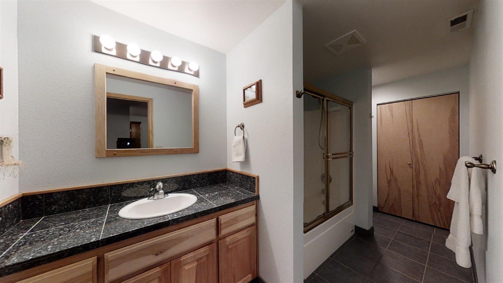 4049 Hesseltine Road Springdale, WA 99173 - Photo 26 of 42