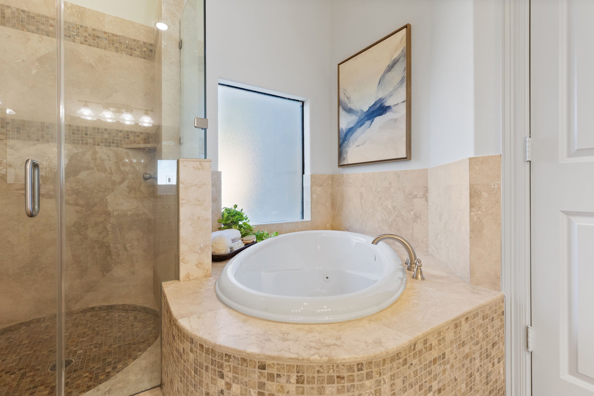 27502 Whispering Maple Way Spring, TX 77386 - Photo 24 of 46 Relax in the large jetted tub—the perfect retreat to unwind at the end of the day.