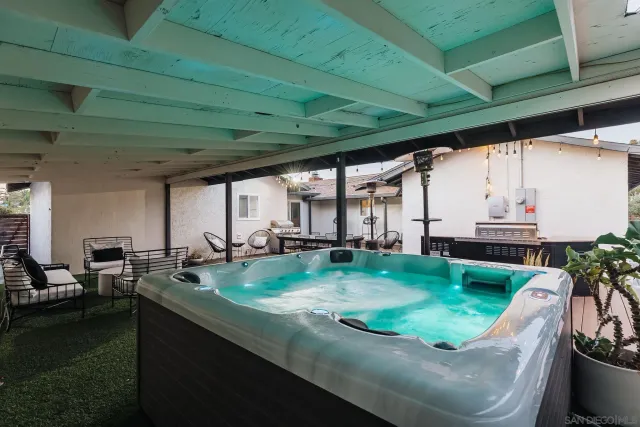 a view of a gallery with window