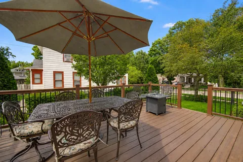 $759,000 | 203 North 4th Avenue, St. Charles, IL 60174
