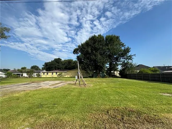$65,000 | 130 Antoine Lane, Luling, LA 70070