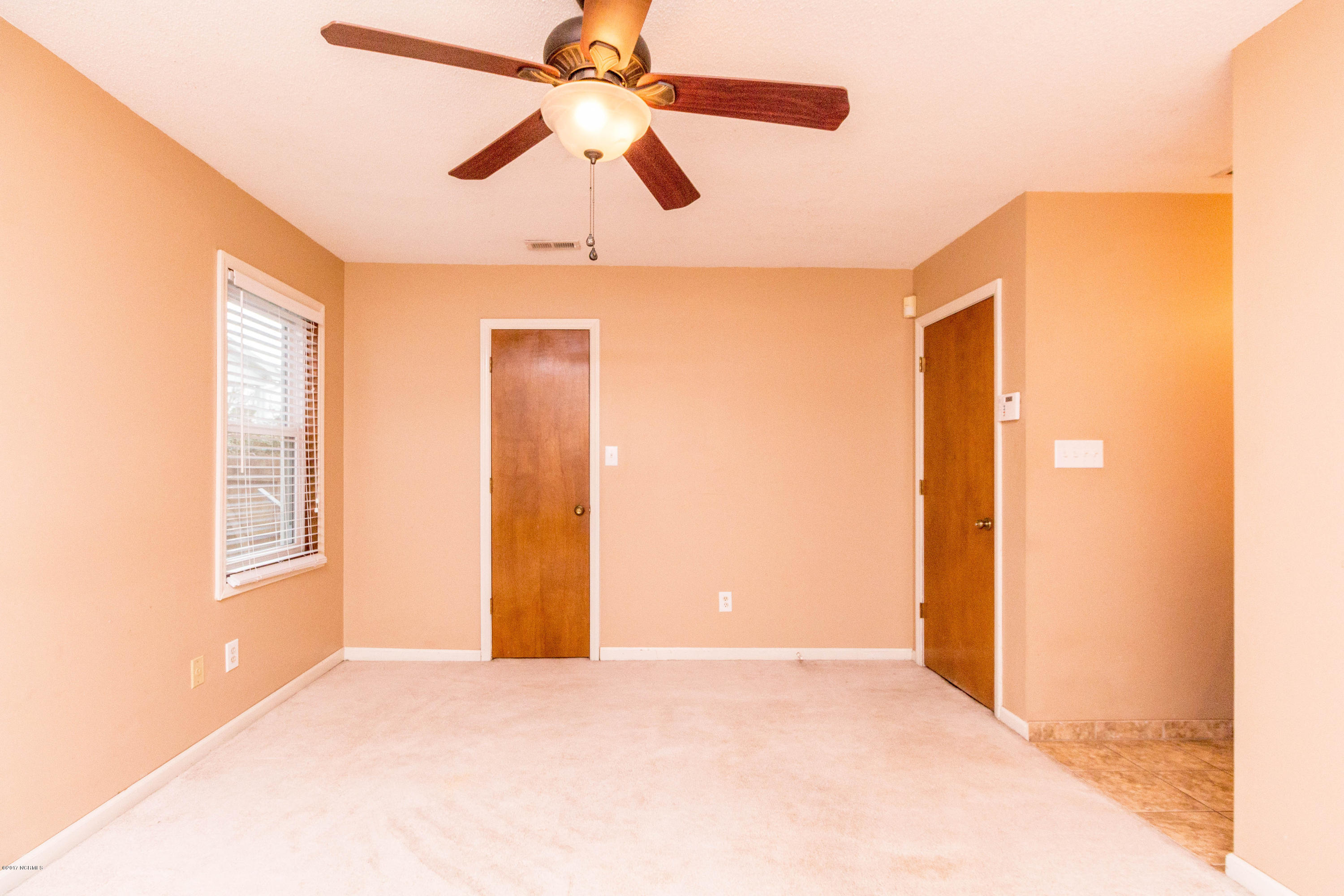135 Raintree Circle Jacksonville, NC 28540 - Photo 20 of 30 IMG_9769