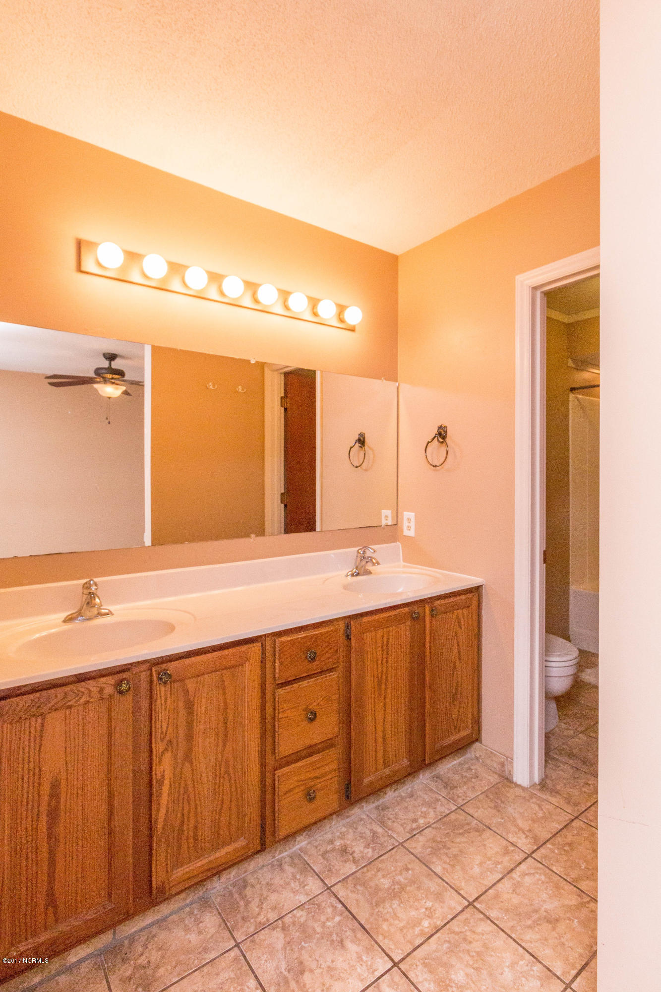 135 Raintree Circle Jacksonville, NC 28540 - Photo 21 of 30 IMG_9770