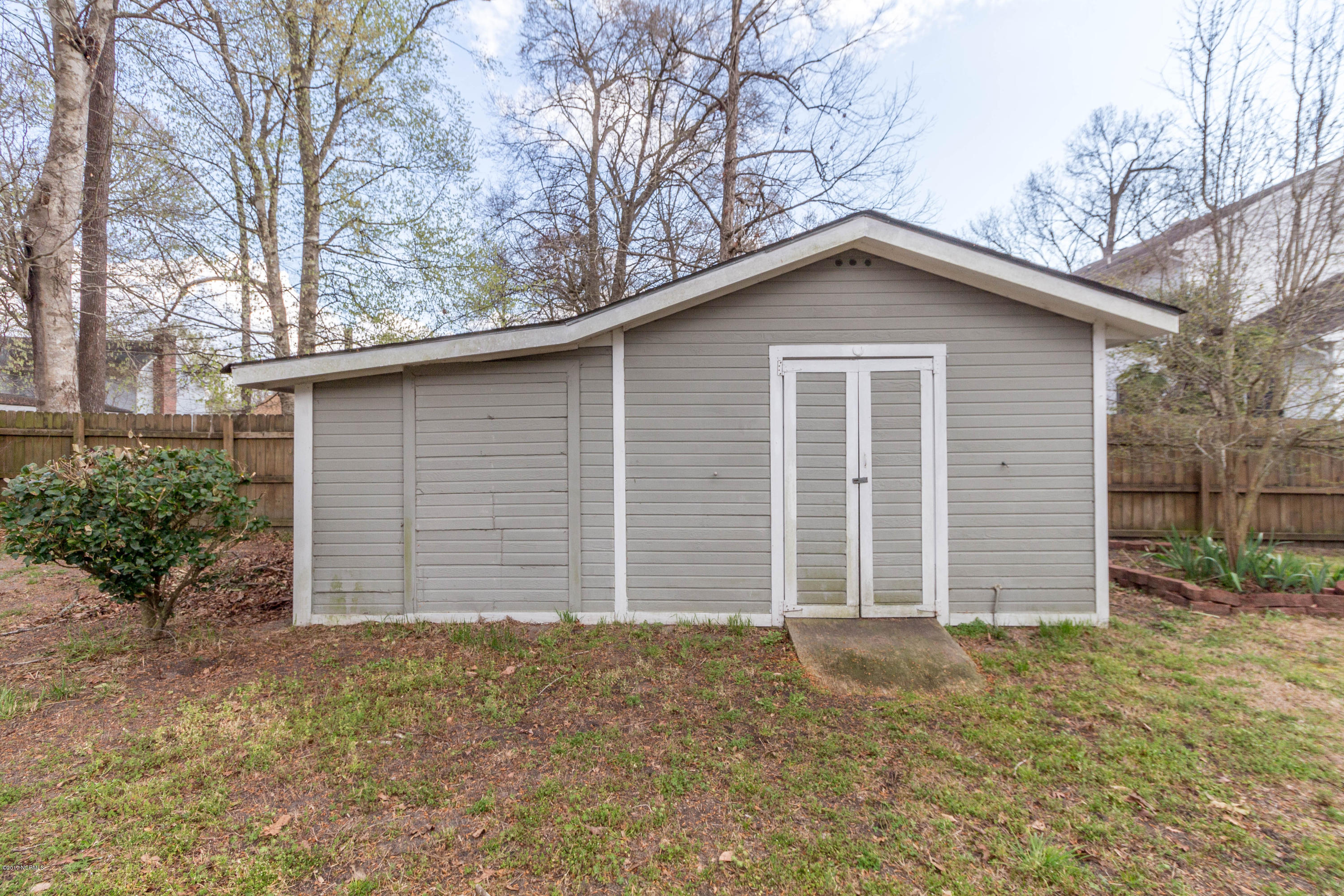 135 Raintree Circle Jacksonville, NC 28540 - Photo 29 of 30 IMG_9775
