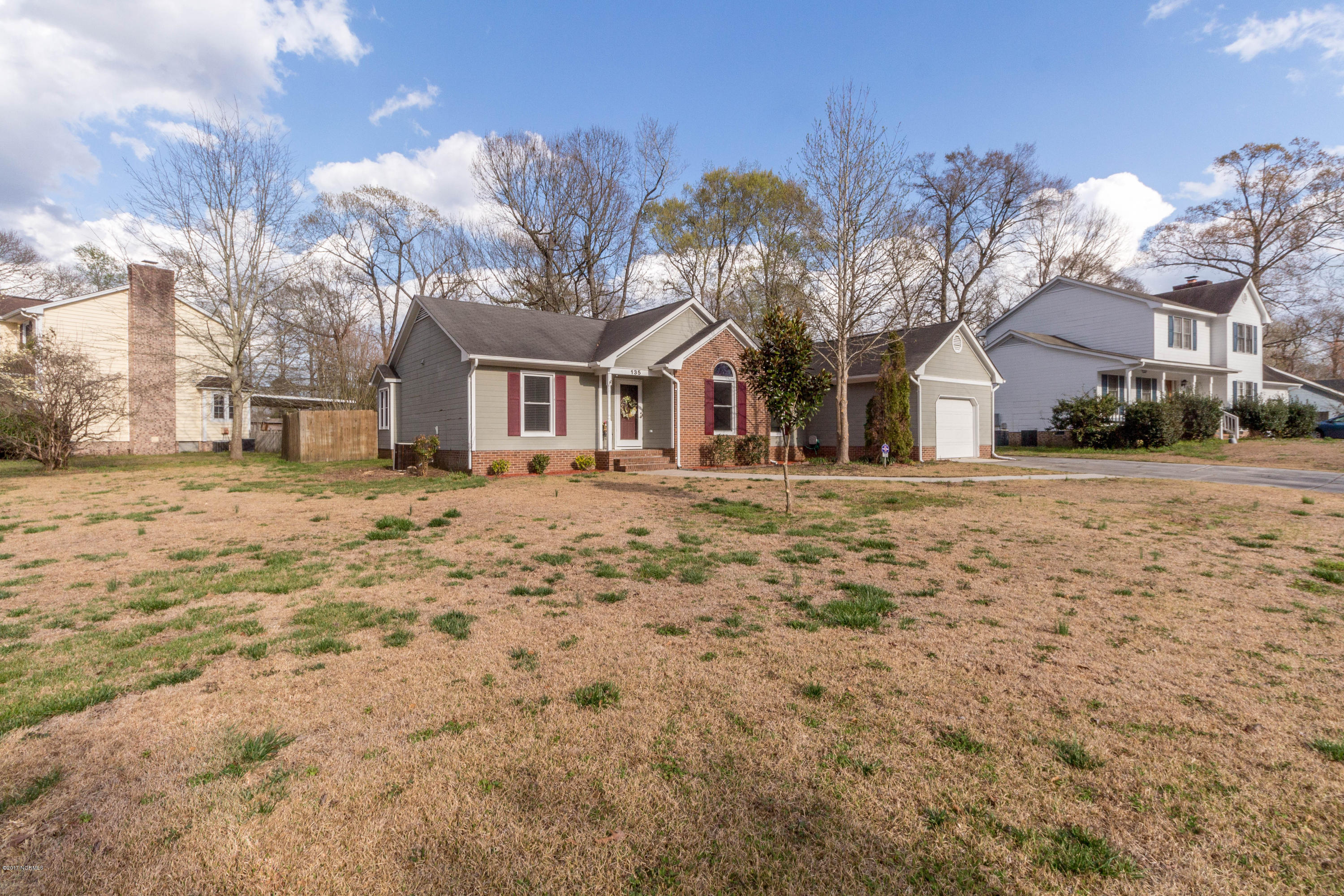 135 Raintree Circle Jacksonville, NC 28540 - Photo 3 of 30 IMG_9742