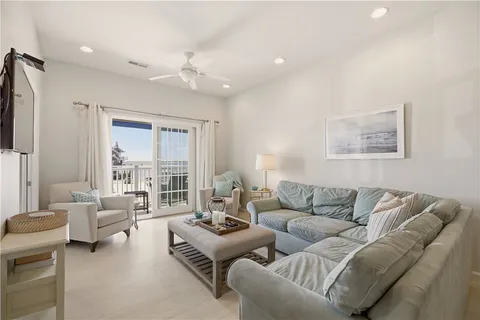 $1,375,000 | 118 Bay Street, Unit 4, Westerly, RI 02891