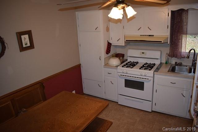 809 Park Road Dallas, NC 28034 - Photo 4 of 10 Gallery Image 4