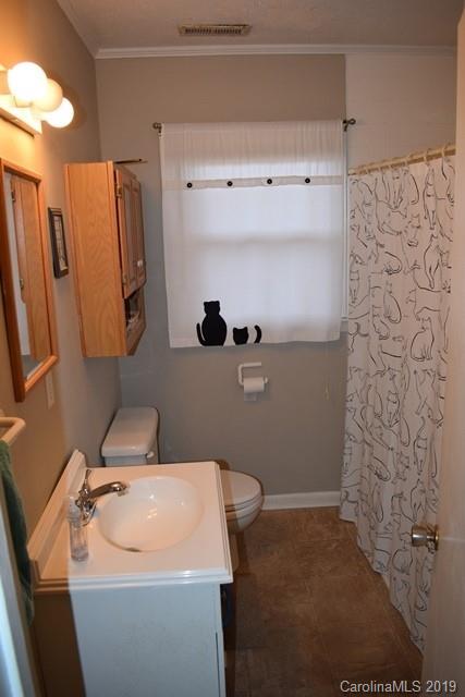 809 Park Road Dallas, NC 28034 - Photo 6 of 10 Gallery Image 6