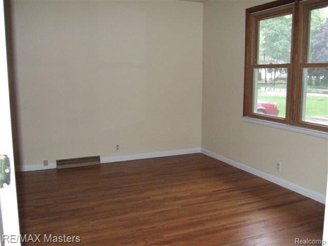 715 North Harris Road Ypsilanti, MI 48198 - Photo 10 of 24 021