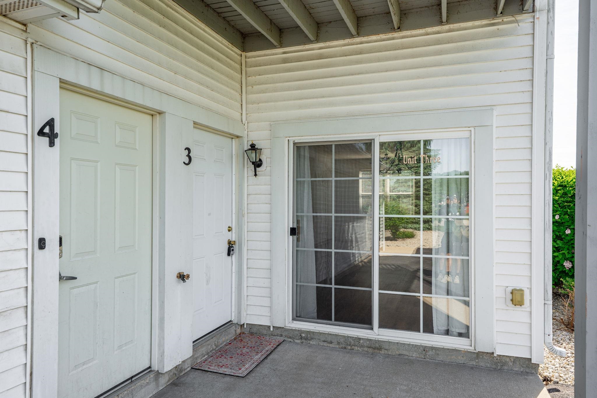 10113 Monarch Road Roscoe, IL 61073 - Photo 4 of 20 a view of a door