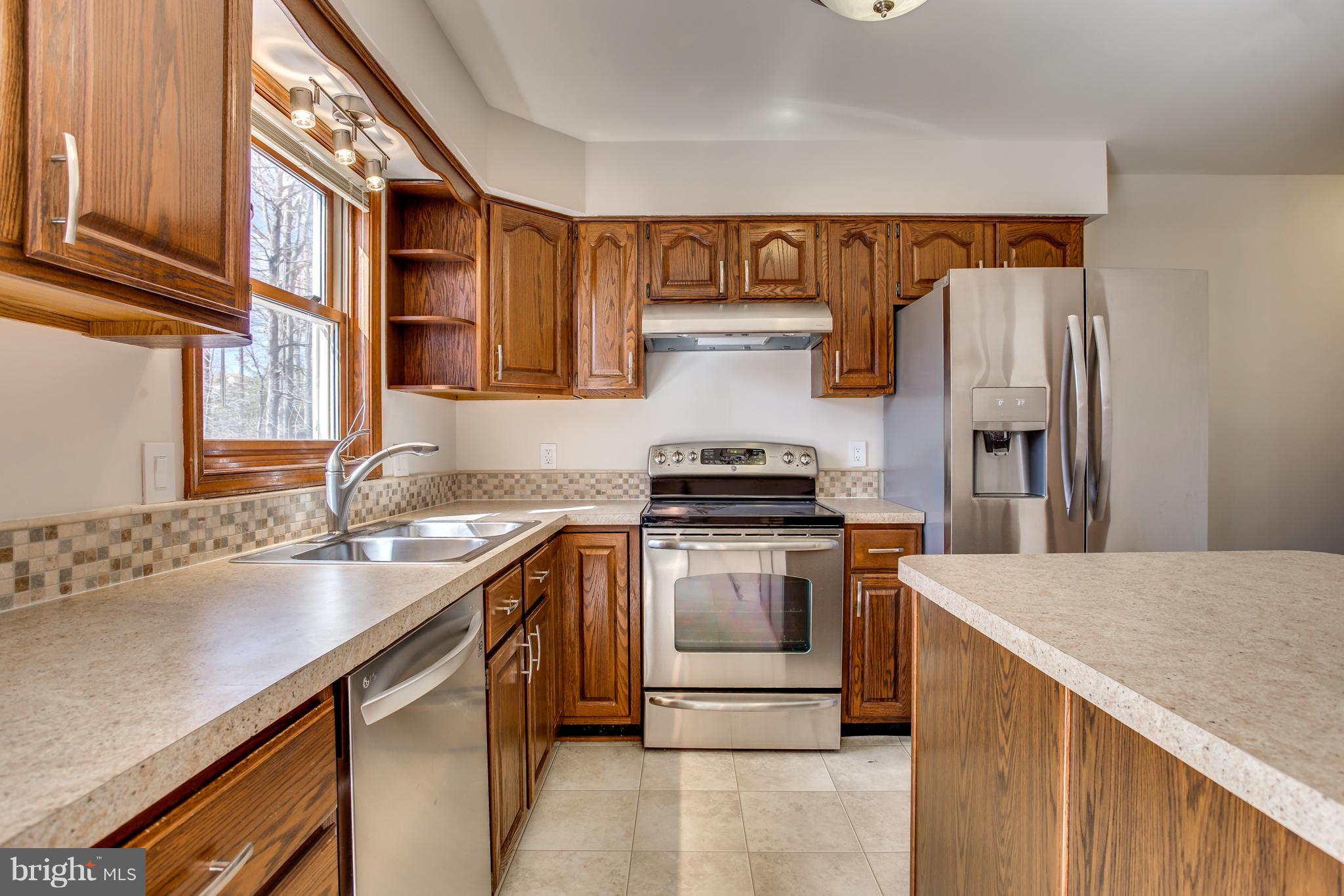 252 Choptank Road Stafford, VA 22556 - Photo 4 of 30 Kitchen