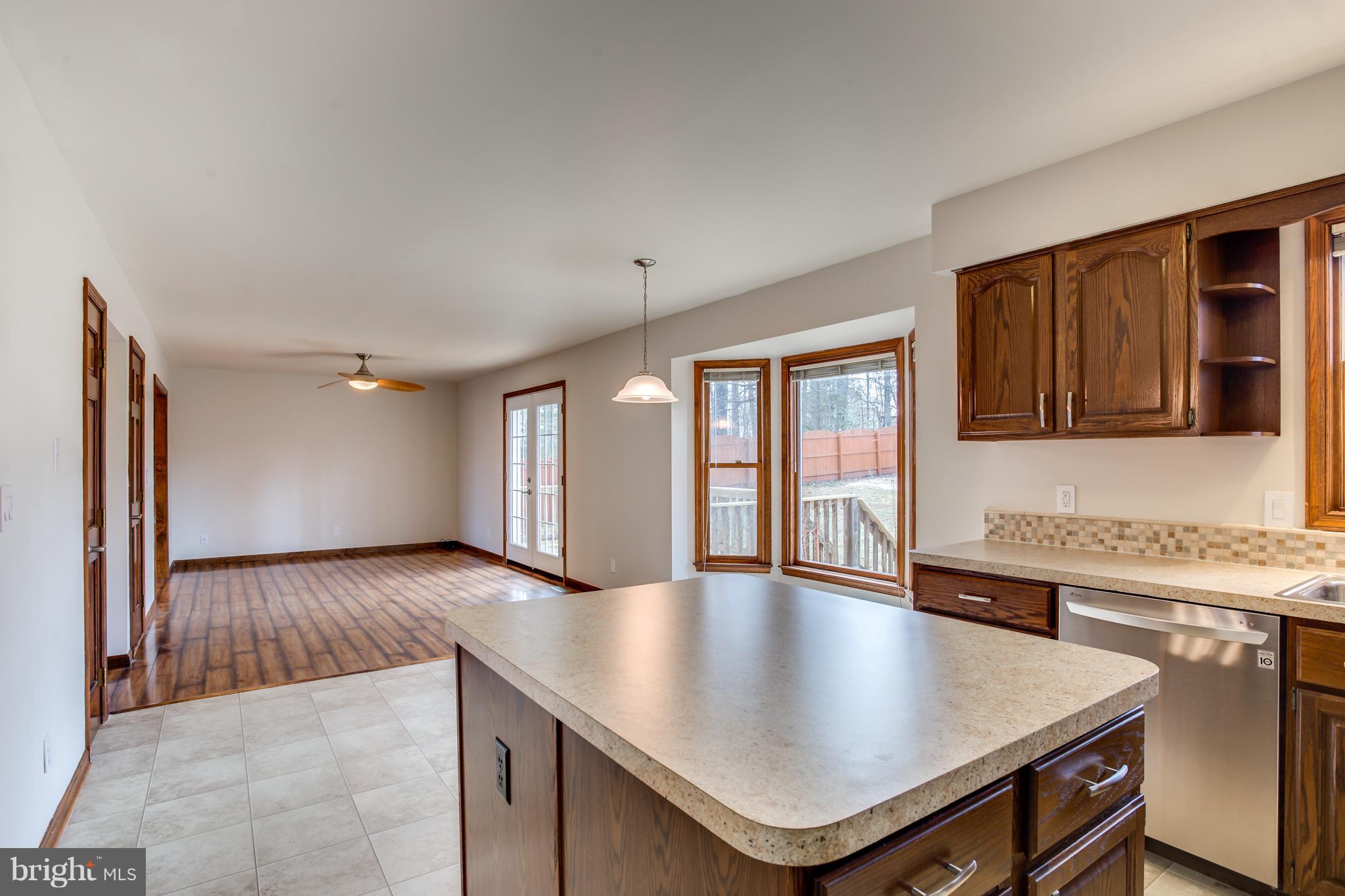 252 Choptank Road Stafford, VA 22556 - Photo 8 of 30 Family Room