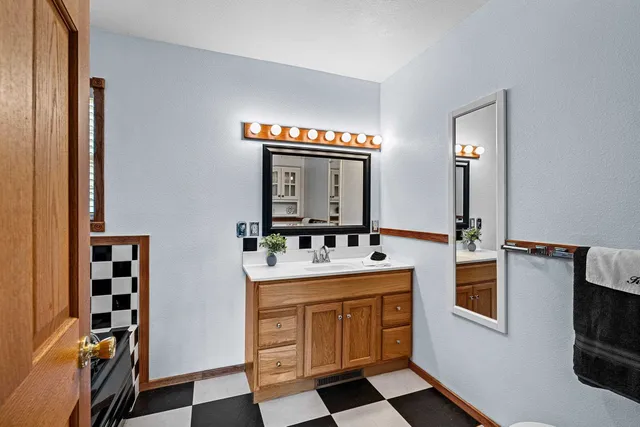 $384,900 | N6321 Cattau Beach Road, Shawano, WI 54166