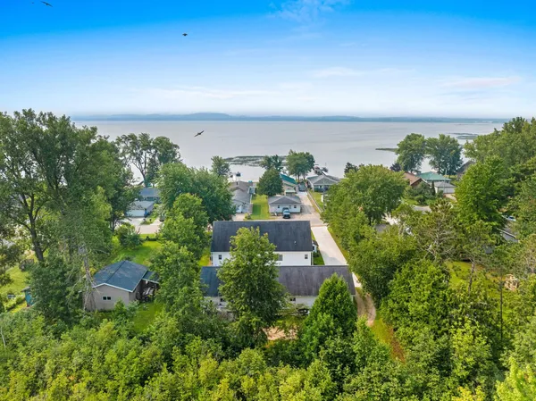 $384,900 | N6321 Cattau Beach Road, Shawano, WI 54166