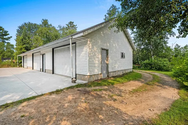 $384,900 | N6321 Cattau Beach Road, Shawano, WI 54166