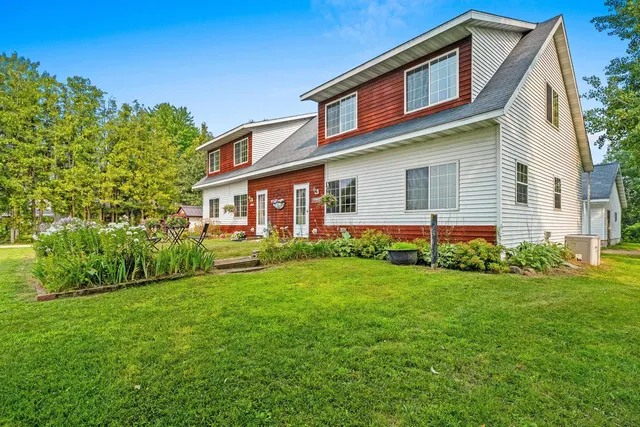 $384,900 | N6321 Cattau Beach Road, Shawano, WI 54166