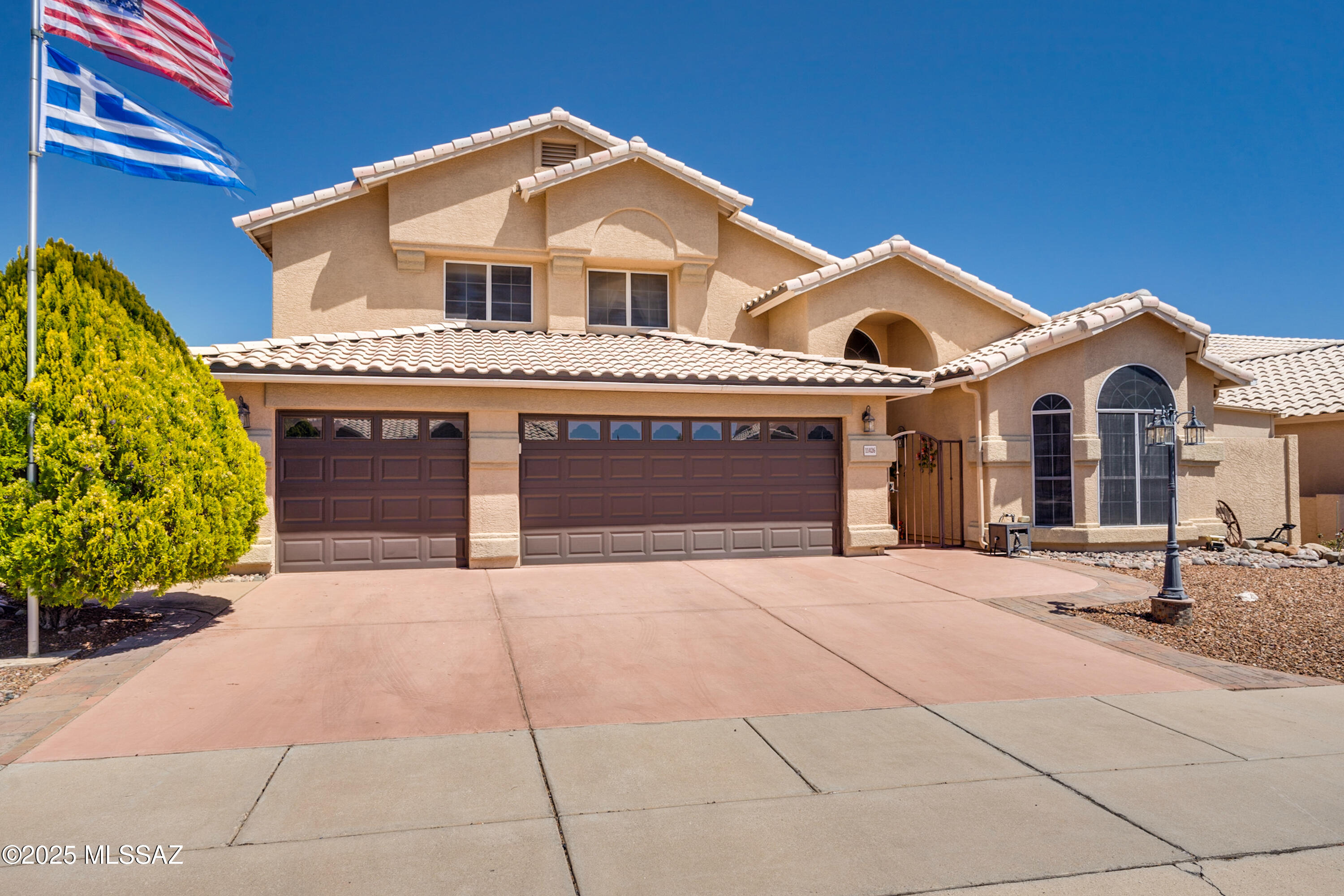 11426 Silver Pheasant Loop Tucson, AZ 85737 - Photo 2 of 49