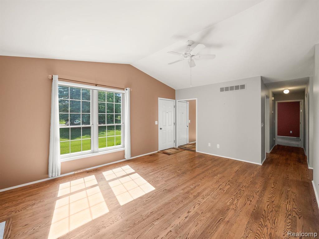 3169 High Pointe Ridge Road Lake Orion, MI 48359 - Photo 17 of 31
