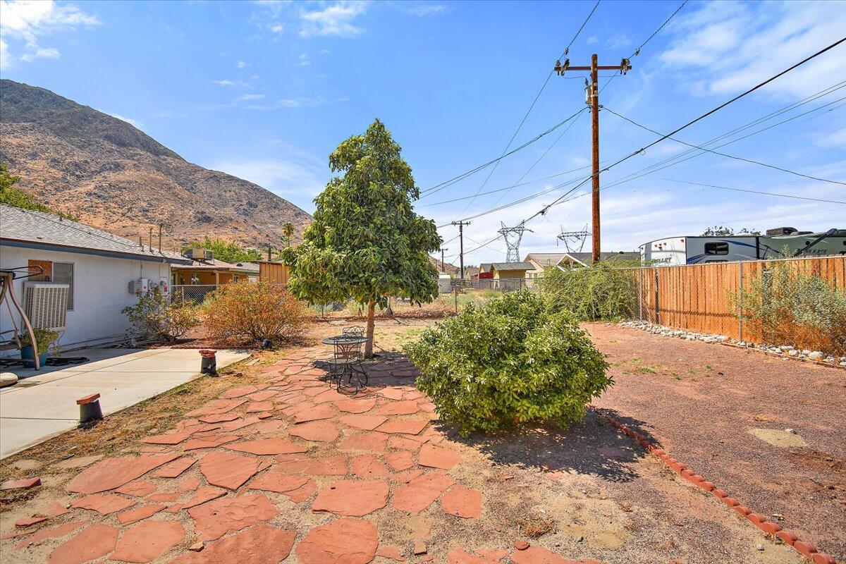 51884 Ida Avenue Cabazon, CA 92230 - Photo 17 of 25