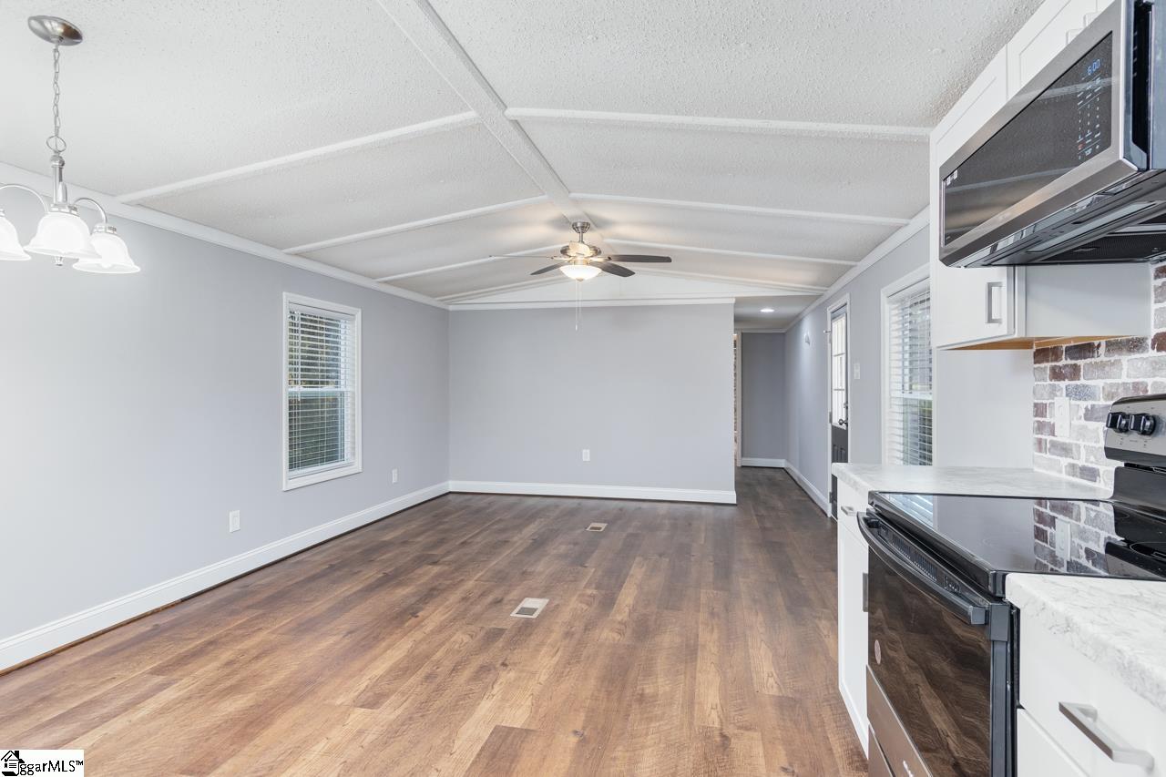 148 Merritt Road Liberty, SC 29657 - Photo 5 of 28
