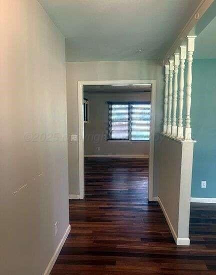 1401 Maple Avenue Panhandle, TX 79068 - Photo 5 of 42 Entry way