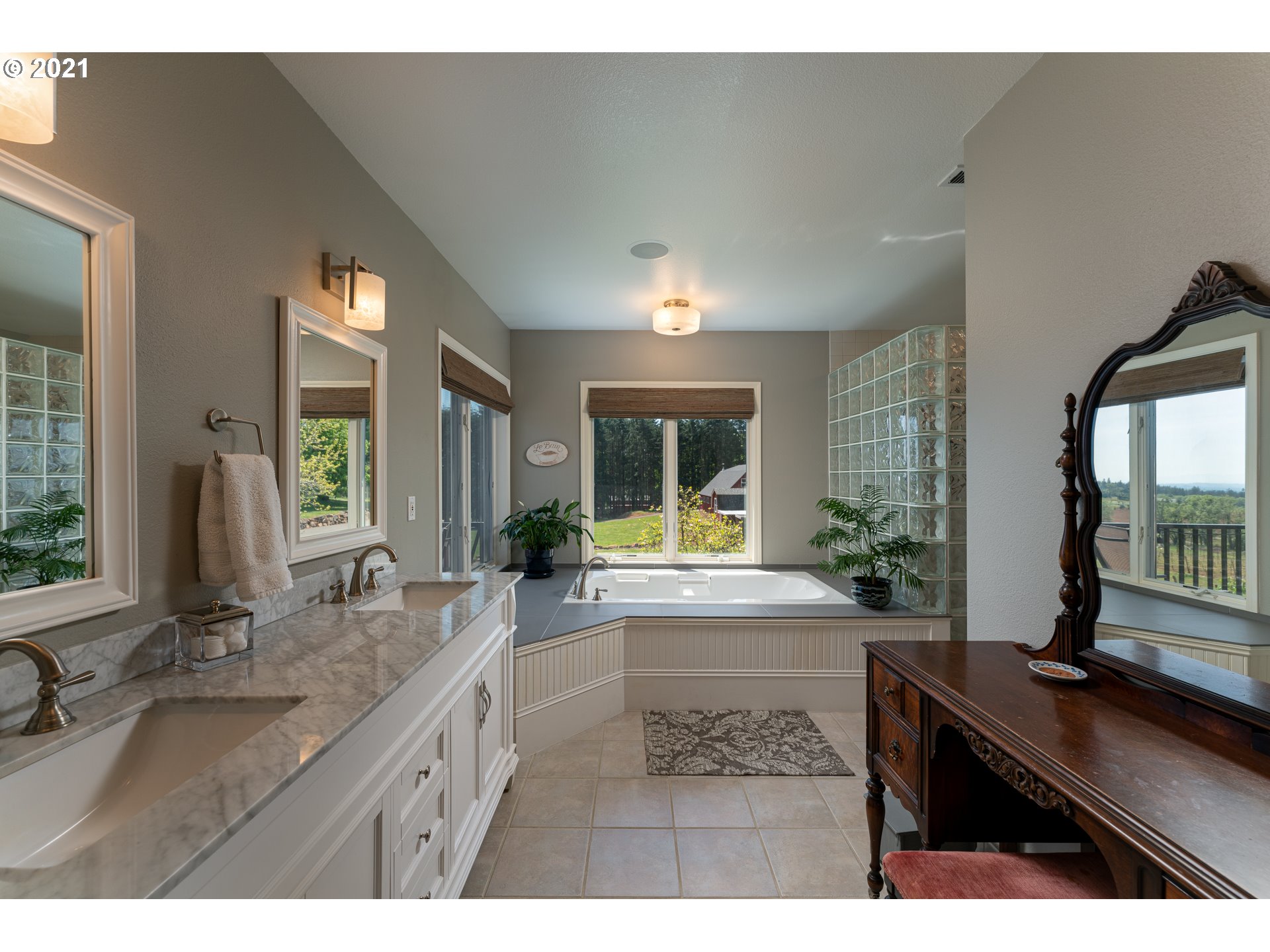 4325 Orchard Heights Road Northwest Salem, OR 97304 - Photo 11 of 32 Gallery Image 11