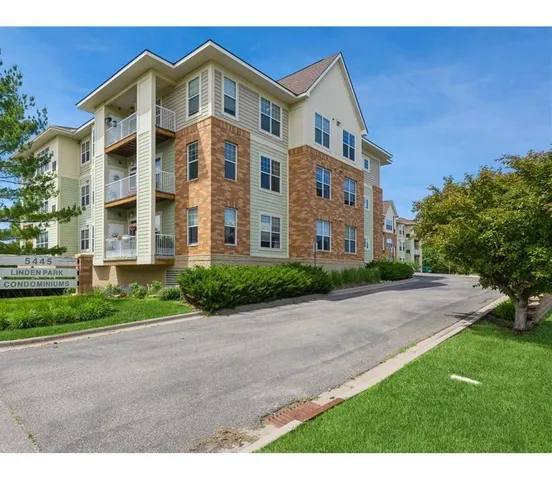 $230,000 | 5445 Boone Avenue North, Unit 317, New Hope, MN 55428